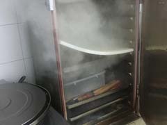 食堂承包公司如何进行餐饮用具消毒